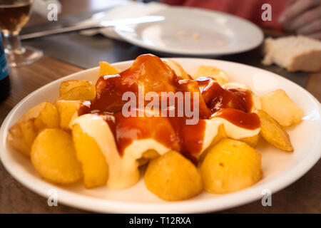 Patatas bianche tradizionali patate spagnoli tapas snack Foto Stock