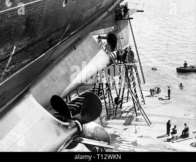 RMS Majestic in floating dry dock Southampton Foto Stock