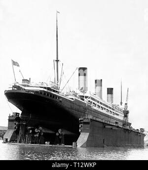 RMS Majestic in floating dry dock Southampton Foto Stock