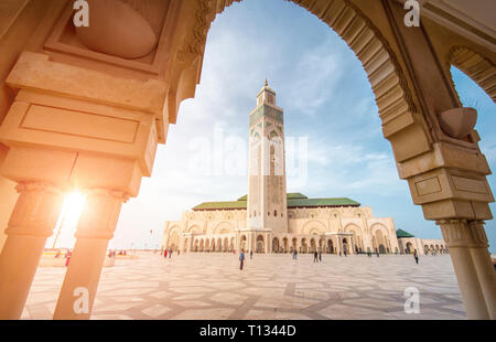 Casablanca, Marocco - La moschea di Hassan II al giorno. La più grande moschea in Marocco e uno dei più belli in Africa. Foto Stock