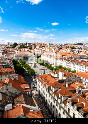 Il Portogallo, Lisboa, cityscape con Piazza Rossio e Dom Pedro IV monumento Foto Stock