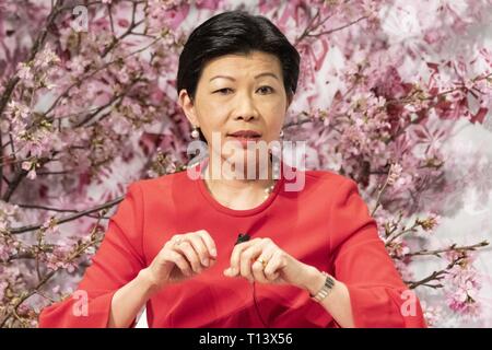 Tokyo, Giappone. 23 Mar, 2019. Kathy Matsui Vice Presidente di Goldman Sachs Japan Co., Ltd. parla durante la quinta assemblea mondiale per le donne (WAW!) a Tokyo. Questo anno il WAW! In collaborazione con le donne 20 (W20), uno dei G20 gruppi di impegno stabiliti a formulare raccomandazioni al G20, femmina ha invitato i capi di Stato e di governo di politica, dell'economia e della società per discutere il ruolo delle donne nei loro paesi e affiliazioni. La manifestazione si terrà dal 23 marzo al 24 presso l'Hotel New Otani Tokyo. Credito: Rodrigo Reyes Marin/ZUMA filo/Alamy Live News Foto Stock