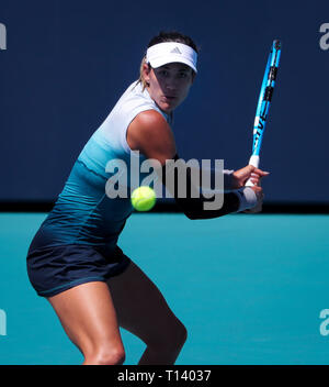 Marzo 22, 2019: Garbine Mugaruza, di Spagna, gioca contro Monica Niculescu, della Romania, durante un secondo round in abbinamento al 2019 Miami Open presentato da Itau professional tennis tournament, giocato all'Hardrock Stadium di Miami, Florida, Stati Uniti d'America. Mario Houben/CSM Foto Stock