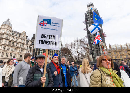 Mettere la popolazione di marzo, Londra. Un enorme corteo di protesta che si svolgerà a Londra a sostegno di una finale di trattativa Brexit messi alla gente di votare o di revocare l'articolo 50 Foto Stock