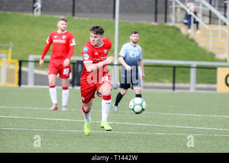 Derry, Irlanda del Nord. 23 marzo, 2019. Ben Doherty di Coleraine rende un attacco eseguito durante il Danske Bank dispositivo di Premiership tra istituto FC & Coleraine FC presso la Ryan McBride Brandywell Stadium 23-03-2019 Credito: Kevin Moore/MCI/Alamy Live News Foto Stock