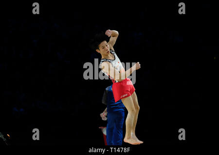 Birmingham, Regno Unito. 23 Marzo 2019.Kazuma Kaya (JPN) effettuando in corrispondenza di uomini della concorrenza per la ginnastica di Coppa del Mondo a Birmingham, Regno Unito. Credito: Giovanni Strondl. Foto Stock