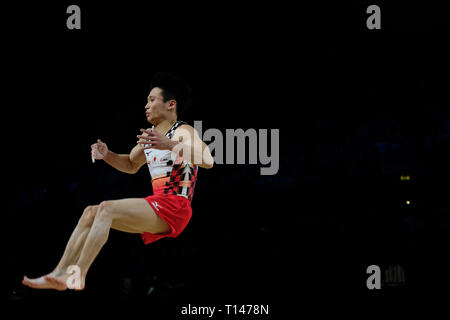 Birmingham, Regno Unito. 23 Marzo 2019.Kazuma Kaya (JPN) effettuando in corrispondenza di uomini della concorrenza per la ginnastica di Coppa del Mondo a Birmingham, Regno Unito. Credito: Giovanni Strondl. Foto Stock