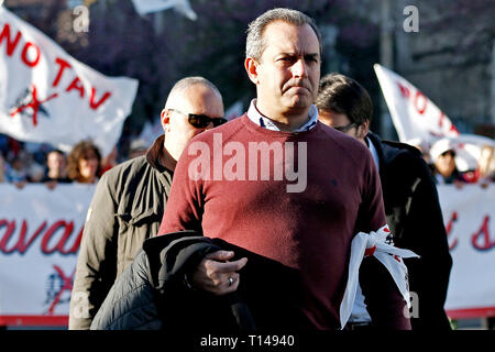 Foto Cecilia Fabiano - LaPresse 23-03-2019 Roma ( Italia CronacaManifestazione contro le grandi opere nella foto: Luigi De Magistris, dato ISTAT di Napoli Foto Cecilia Fabiano - LaPresse 23 marzo 2019 Roma ( Italia ) NewsMarch contro la grande costruzione del pic: Sindaco di Napoli Luigi De Magistris Foto Stock
