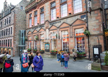 Scotch whisky experience degustazione in costruzione il Royal Mile , Edimburgo, Scozia Foto Stock