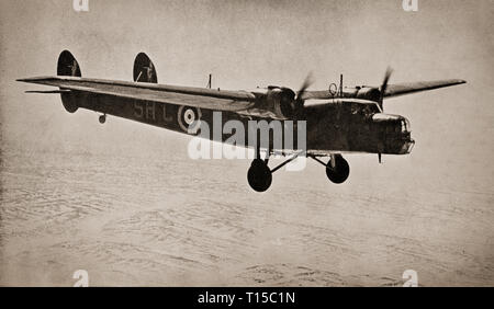 Il Bristol Bombay era una truppa britannica velivoli da trasporto adattabile per l'uso come un bombardiere medio volato dalla Royal Air Force durante la Seconda Guerra Mondiale. Ha visto i primi service traghettare le forniture per il British forza expeditionary in Francia nel 1940, ma la Bombay del servizio principale era in Medio Oriente, quando sono stati utilizzati come notte bombardieri, come i trasporti aerei e traghettato le forniture ed evacuato il personale ferito. Foto Stock