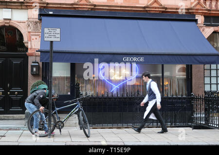 Il ristorante George su South Audley Street, Mayfair, London, England, Regno Unito Foto Stock