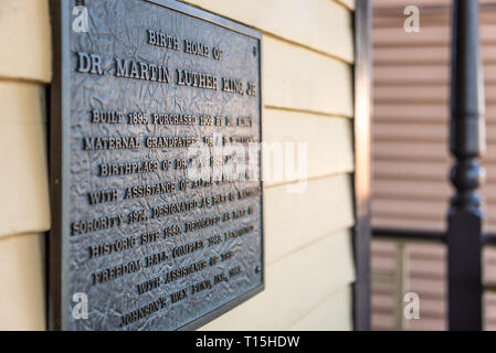 Placca storico presso la casa natale del dottor Martin Luther King Jr. in Atlanta, Georgia. (USA) Foto Stock