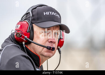 Austin, Texas, Stati Uniti d'America. 23 Mar, 2019. Spotter, Bob Jeffries, orologi il suo autista, Josef Newgarden (2) degli Stati Uniti come lui passa attraverso le spire durante la pratica per la Indycar Classic presso il circuito delle Americhe di Austin, Texas. (Credito Immagine: © Walter G Arce Sr Asp Inc/ASP) Foto Stock