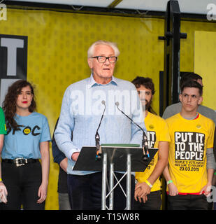 Londra, Regno Unito. 23 Mar, 2019. Michael Heseltine, Baron e conservatore ex vice primo ministro, parlando al voto popolare Marzo e rally, 'metterlo al popolo." Credito: Prixpics/Alamy Live News Foto Stock