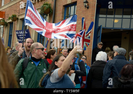 Nottingham, Regno Unito. 23 Mar, 2019. Lasciare significa lasciare dimostranti, a Beeston, Nottingham Credito: Chris Whiteman/Alamy Live News Foto Stock