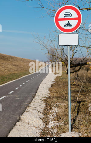 Nessuna voce per veicoli a motore, escursioni in bicicletta solo permesso - di nuova costruzione di biciclette. Foto Stock