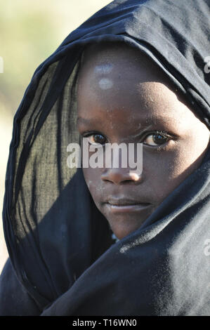 Igunga, Tanzania - 6 Febbraio 2012: Ritratto di un bambino della tribù Wataturu nell est della Tanzania. Foto Stock