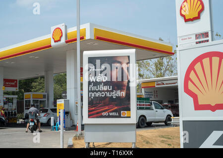 Stazione di rifornimento Shell in Phuket, Tailandia. Foto Stock