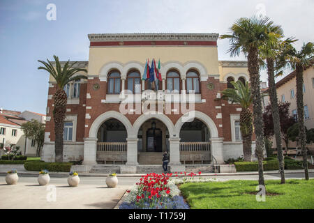 Istria, Croazia, Aprile 2018 - Municipio della città costiera di Poreč Foto Stock