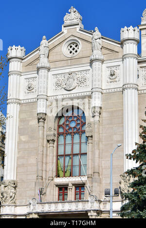 Vigado (di solito tradotto come "luogo di allegria") Concert Hall di Budapest, Ungheria. Pesti Vigado, Budapest, Magyarország. Foto Stock