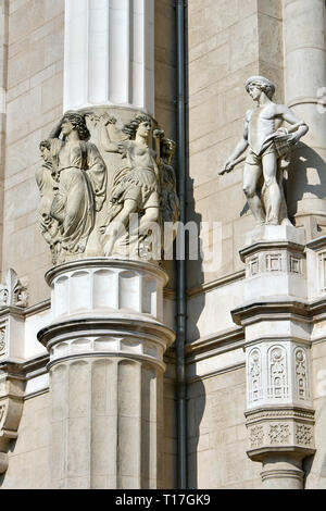 Vigado (di solito tradotto come "luogo di allegria") Concert Hall di Budapest, Ungheria. Pesti Vigado, Budapest, Magyarország. Foto Stock