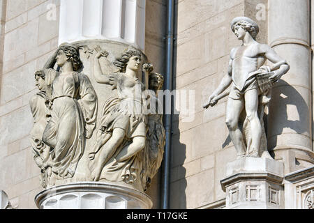 Vigado (di solito tradotto come "luogo di allegria") Concert Hall di Budapest, Ungheria. Pesti Vigado, Budapest, Magyarország. Foto Stock