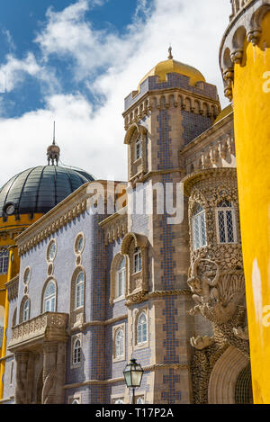 Pena Palace. Il palazzo è un sito Patrimonio Mondiale dell'UNESCO e una delle sette meraviglie del Portogallo. Sintra, Portogallo Foto Stock