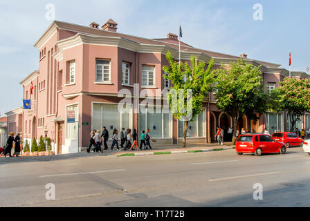 Bursa, Turchia, 30 Aprile 2012: Ataturk Street Foto Stock