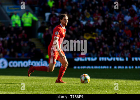 Cardiff, Galles, UK. 24 mar 2019. Joe Allen del Galles in azione contro la Slovacchia. Il Galles v Slovacchia UEFA EURO 2020 il qualificatore a Cardiff City Stadium. Credito: Lewis Mitchell/Alamy Live News Foto Stock