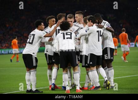 Amsterdam, Paesi Bassi . 24 Mar, 2019. firo: 24.03.2019, Fuvuball, calcio, nazionale Team Germany, UEFA, qualificatori di EURO 2010, Campionato Europeo qualifica 2020, Paesi Bassi, Olanda - GER, Germania giubilo Leroy SANE, GER 0: 1 | Utilizzo di credito in tutto il mondo: dpa/Alamy Live News Foto Stock