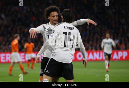 Amsterdam, Paesi Bassi . 24 Mar, 2019. firo: 24.03.2019, Fuvuball, calcio, nazionale Team Germany, UEFA, qualificatori di EURO 2010, Campionato Europeo qualifica 2020, Paesi Bassi, Olanda - GER, Germania giubilo Leroy SANE, GER 0: 1 | Utilizzo di credito in tutto il mondo: dpa/Alamy Live News Foto Stock