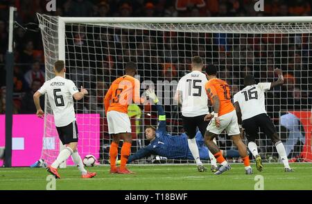 Amsterdam, Niederlande. 25 Mar, 2019. firo: 24.03.2019, football, calcio, nazionale Team Germany, UEFA, qualificazioni del Campionato Europeo 2010, Campionato Europeo qualifica 2020, Paesi Bassi, Olanda - GER, Germania obiettivo a 2: 2 da DEPAY, Olanda | Utilizzo di credito in tutto il mondo: dpa/Alamy Live News Foto Stock