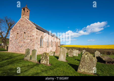 Kinneff vecchia chiesa è il luogo in cui i Gioielli della Corona scozzese erano nascoste dopo che essi sono stati liberati dal castello di Dunnottar durante il Cromwell's assedio nel 1652. Foto Stock