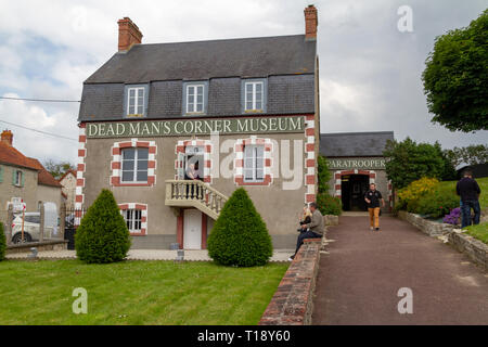 L'Uomo Morto angolo del museo, Saint-Côme-du-Mont, Normandia, Francia. Foto Stock