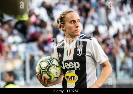 Torino, Italia. 24 Mar, 2019. Valentina Cernoia durante la Juventus Donne vs Donne Fiorentina. La Juventus donne ha vinto 1-0 a Allianz Stadium, in Italia il 24 marzo 2019 Credit: Alberto Gandolfo/Pacifici premere/Alamy Live News Foto Stock