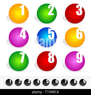 I cerchi colorati con numeri tagliati a loro. Foto Stock
