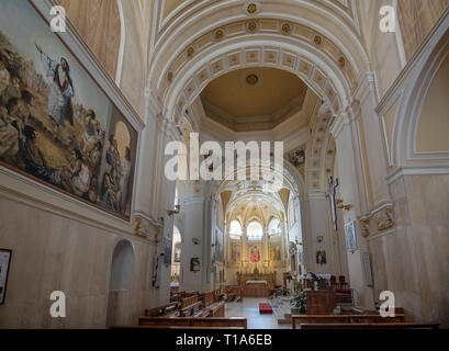 Ad Alberobello Puglia Italia - All'interno e la Cappella della Basilica Cattedrale dei Santi Cosma e Damiano Foto Stock
