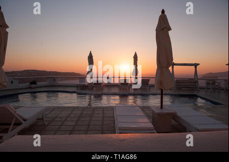 Santorini vista sulla Caldera all'alba 02 Foto Stock