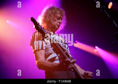 Londra, Regno Unito. 24 Mar, 2019. Steve Smith dei vapori esegue sul palco a Kentish Town Forum di Londra il 24 marzo 2019. Credito: Georgia Taylor/Alamy Live News Foto Stock