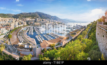 Mattina panorama sul porto Ercole nel Principato di Monaco Foto Stock