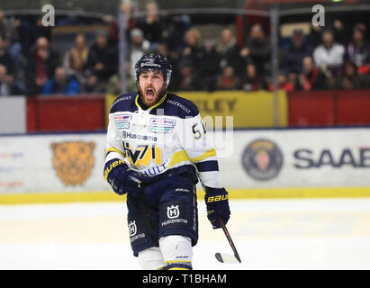 LINKÖPING 20180203 Jubel av HV:s nr 51 Marc Zanetti sotto i matchen SHL mellan Linköpings HC-HV71 mi Saab arena. Foto Jeppe Gustafsson Foto Stock