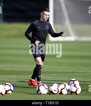 L'Inghilterra del Phil Foden durante la sessione di formazione a Bournemouth AFC la formazione di massa. Foto Stock