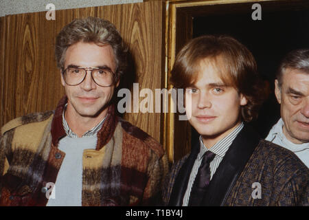 Das Erbe der Guldenburgs, Fernsehserie, Deutschland 1986 - 1988, Darsteller: Wolf Roth (links), Alexander Wussow Foto Stock