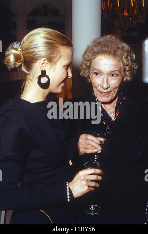 Das Erbe der Guldenburgs, Fernsehserie, Deutschland 1986 - 1988, Darsteller: Katharina Böhm, Brigitte Horney Foto Stock