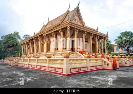 Kh'leang Pagoda è antica, Soc Trang provincia, Vietnam - Gennaio 26, 2019: l'attività quotidiana del Buddha monaci di Kh'leang Pagoda è antica nella Soc Tr Foto Stock