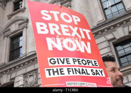 Londra/UK. 23 marzo 2019: marzo migliaia di persone esigenti in sede di votazione. Credito: Katherine Da Silva /Alamy news Foto Stock