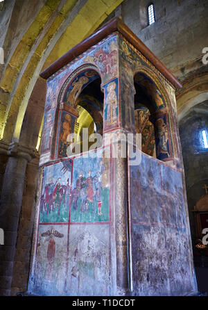 Foto e immagini del xvii secolo ciborio sotto il quale la veste di Gesù è detto di essere stato sepolto. La chiesa ortodossa orientale Svetitskhoveli georgiano Foto Stock