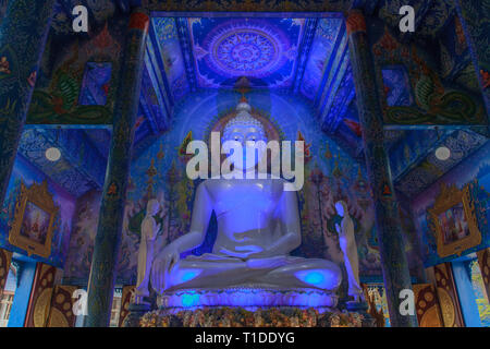 All'interno del Tempio Azzurro (Wat Rong Suea dieci) Foto Stock