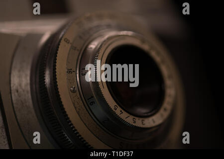 Vecchia telecamera analogica, close-up Foto Stock