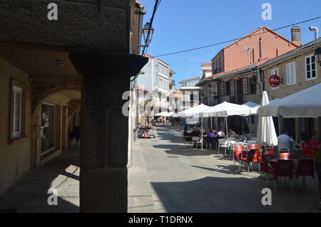 Portici di via reale datato nel X secolo nella città medievale di pareti. Natura, architettura, storia, street photography. Agosto 19, 2014. M Foto Stock